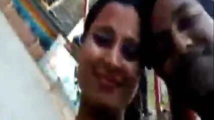 Una joven mexicanas ardientes xxx esbelta se entrega por completo a un hombre hambriento