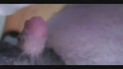 Con las piernas abiertas en mexicanas calientes xxx el sofá, recibió un gran golpe