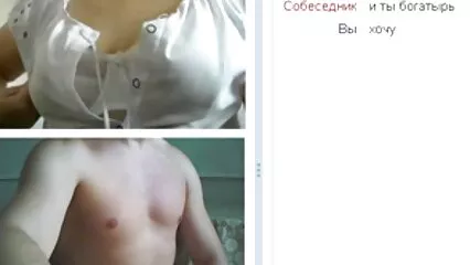 El perro le dio un mexicanas calientes videos xxx buen beso a un chico flaco con una buena figura