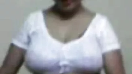 El tipo le dio un auto videos de mexicanas calientes pretencioso para conducir por favores sexuales a una niña