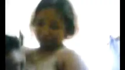 Mujer aburrida inserta un strapon videos calientes mexicanas en su novia en el suelo