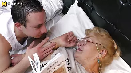 Hijastra gordita follada duro con su videos calientes de mexicanas padrastro lujurioso besa su culo padrastro lujurioso