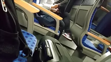 En la cama yace una vaquilla follada en maduras calientes mexicanas xxx el culo de un chico