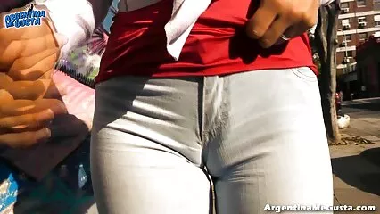 Un viejas cachondas mexicanas amigo besó a una joven japonesa con un pene pequeño