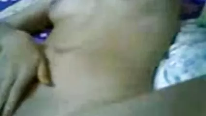 Besos energéticos del entrenador con la maduras mexicanas bien calientes mujer bombeada