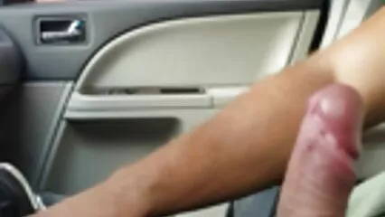Un apuesto caballero persuadió a su mexicans calientes novia para que tuviera sexo