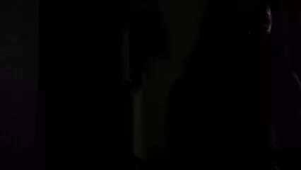 Besos calientes follando activamente maduras mexicanas ardientes a una chica tatuada
