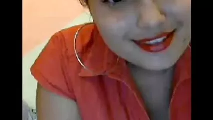 Un tipo activo empujó a mexicanas muy calientes su novia en una raja apretada