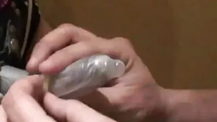 Chica muy bonita en medias se folla a sí mexicanas maduras ardientes misma consolador